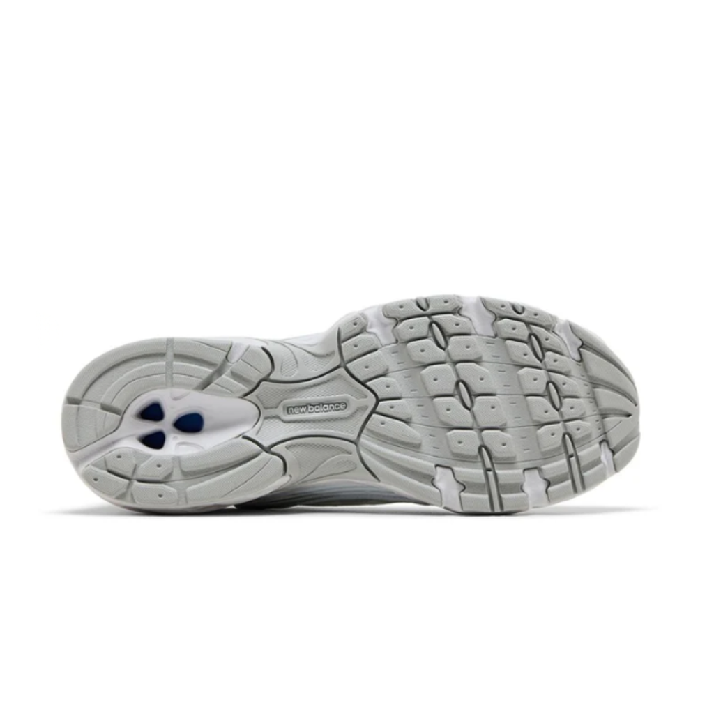 New Balance 530 White Silver Polka Dots – Women's Sneakers