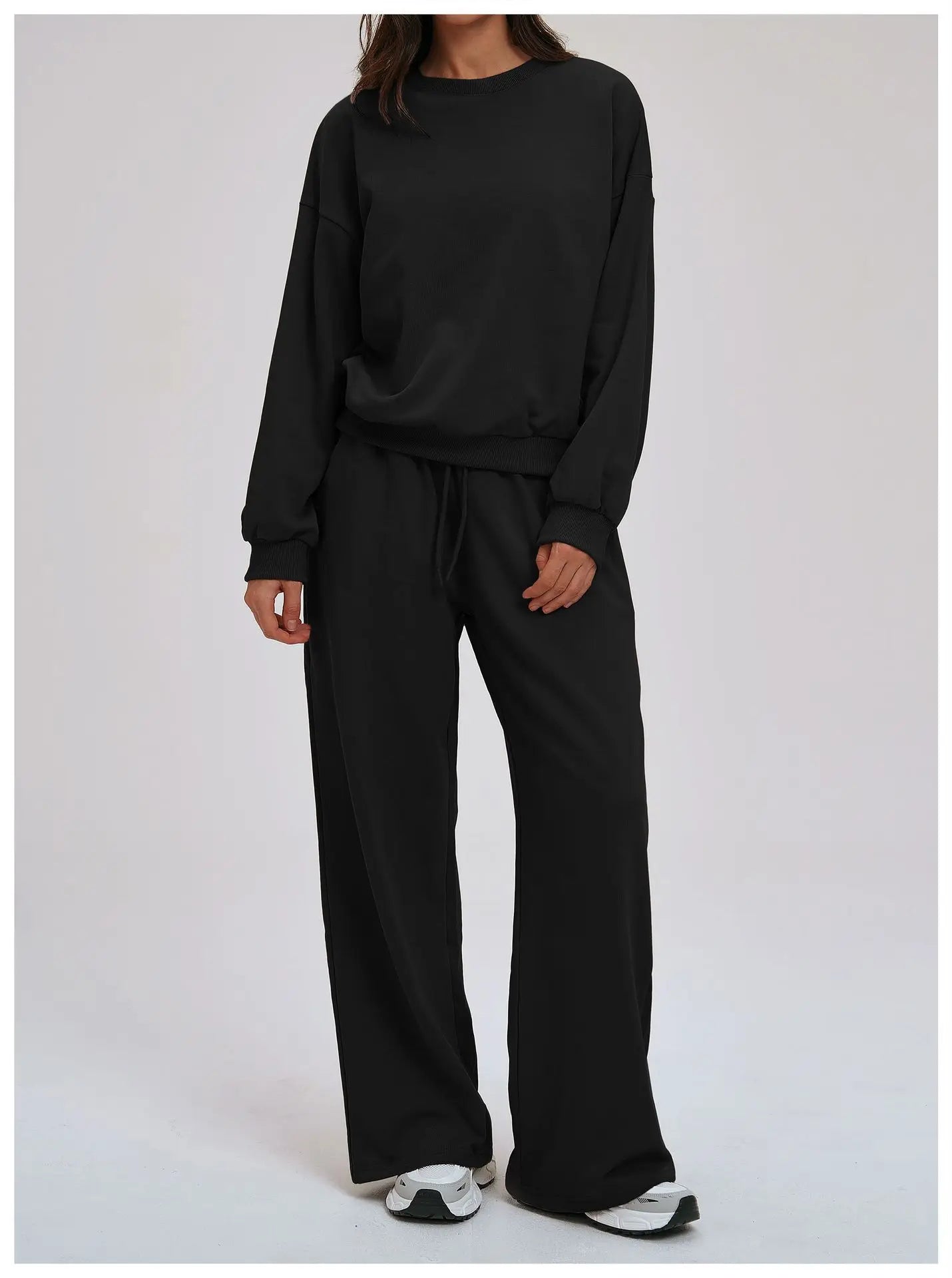 2-Piece Hoodie & Shorts Set - Women's Winter Sportswear