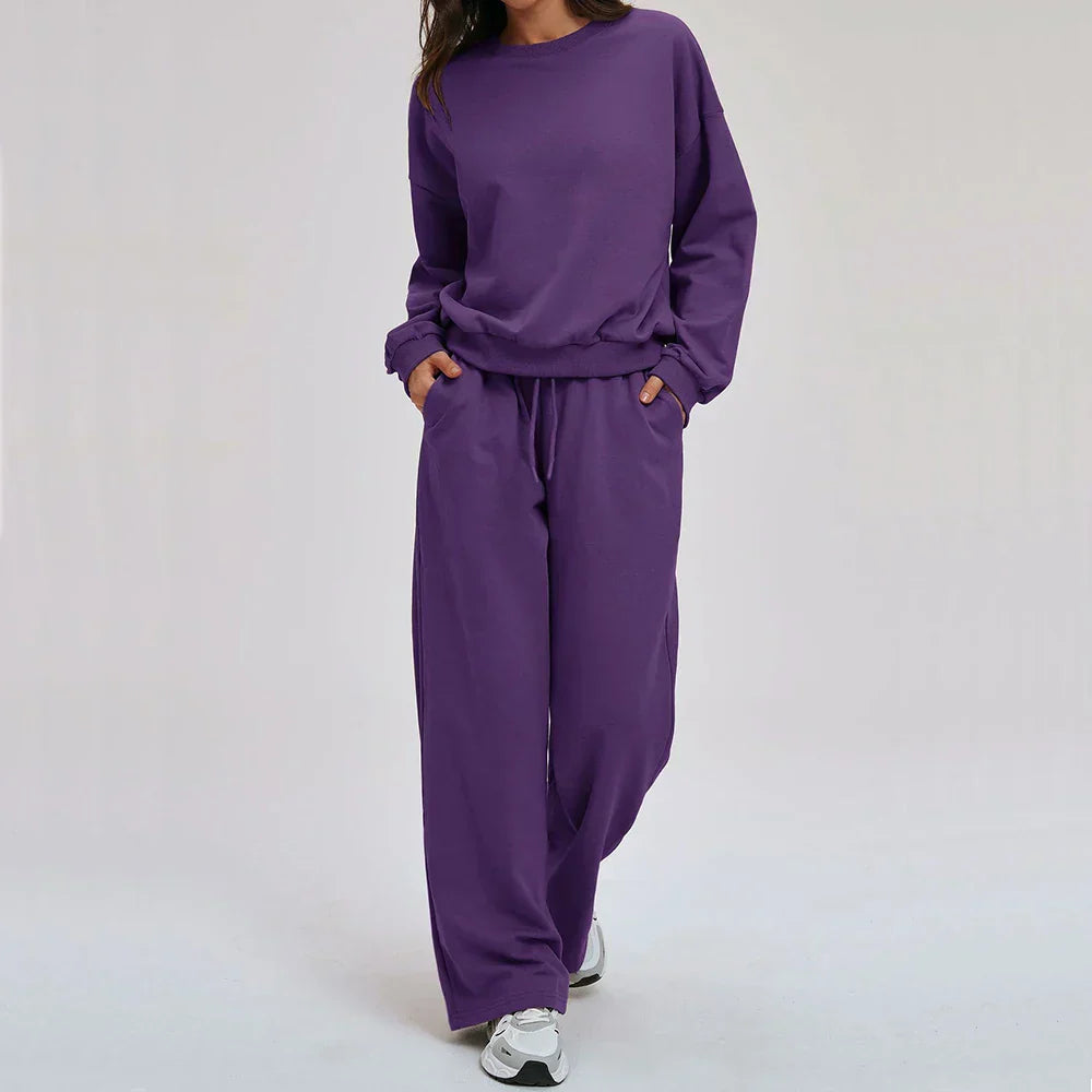 2-Piece Hoodie & Shorts Set - Women's Winter Sportswear